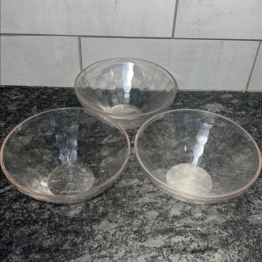 Vintage set of 3 Ice Prism clear bowls by Tupperware. Fair to good condition